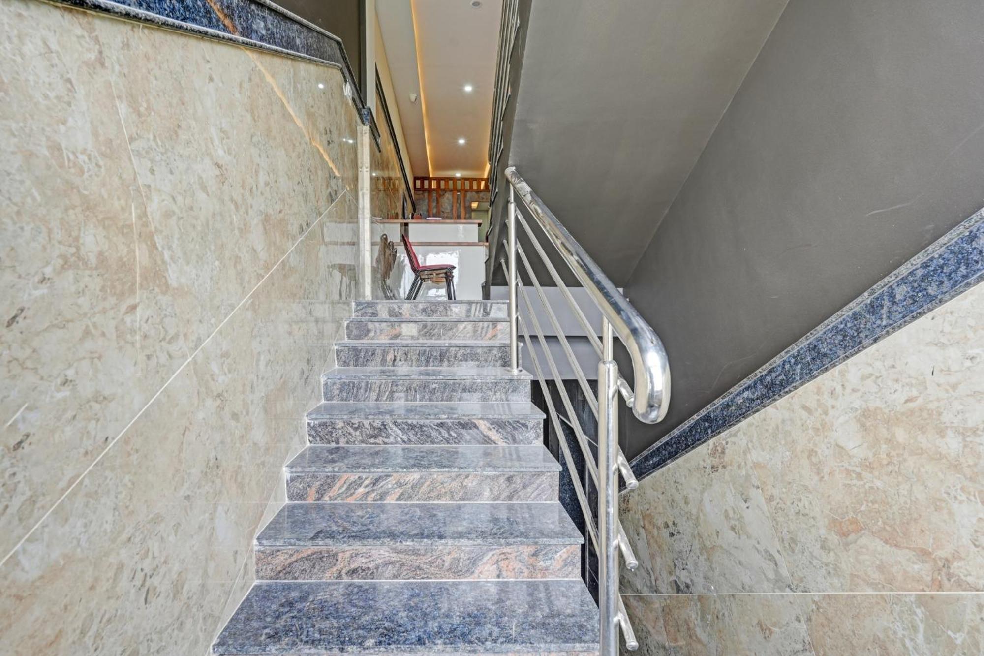Hotel O Sri Chowdeshwari Boarding And Lodging Tavarikere Luaran gambar