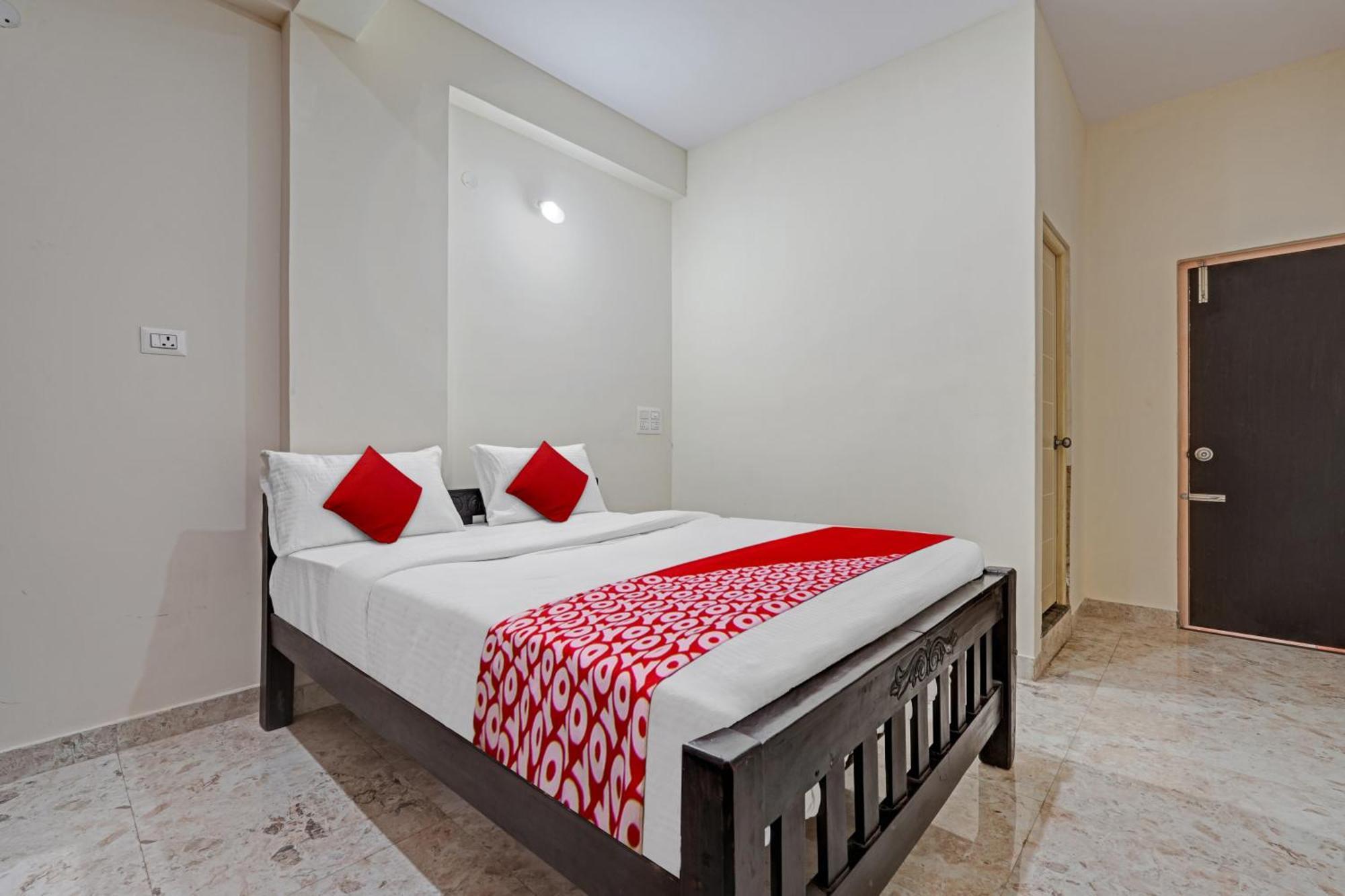Hotel O Sri Chowdeshwari Boarding And Lodging Tavarikere Luaran gambar
