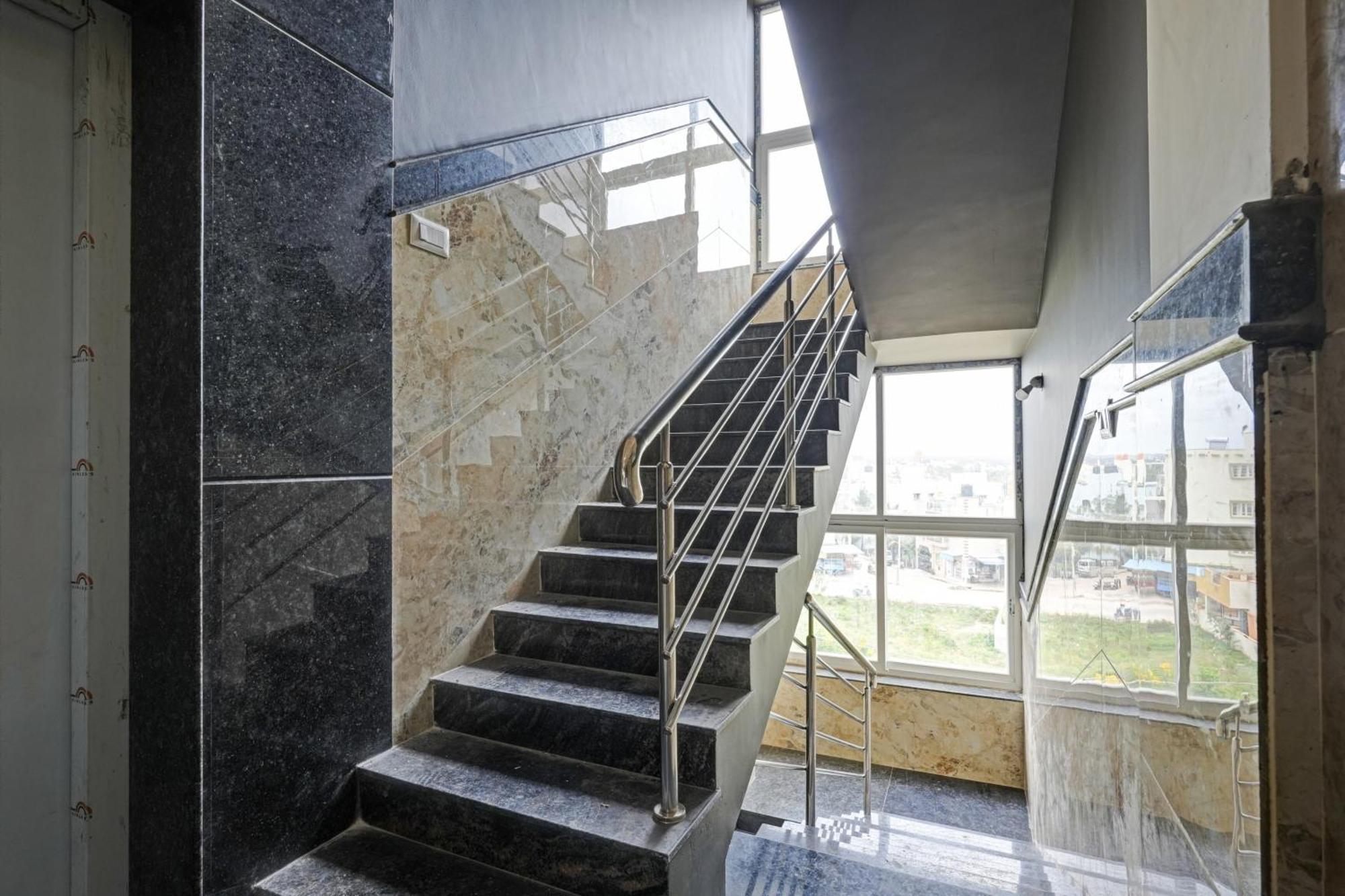 Hotel O Sri Chowdeshwari Boarding And Lodging Tavarikere Luaran gambar